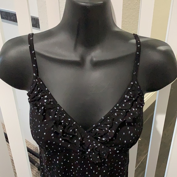 NWT, Never Worn GUESS tank top - Picture 2 of 7